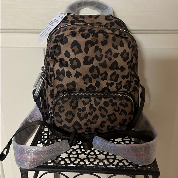 NWT - Lululemon Everywhere Backpack Mini 4L Metal Hardware - Picture 6 of 14